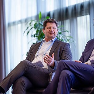Podiumsdiskussion während der E-world SZ-Führungstreffen Energie 2026